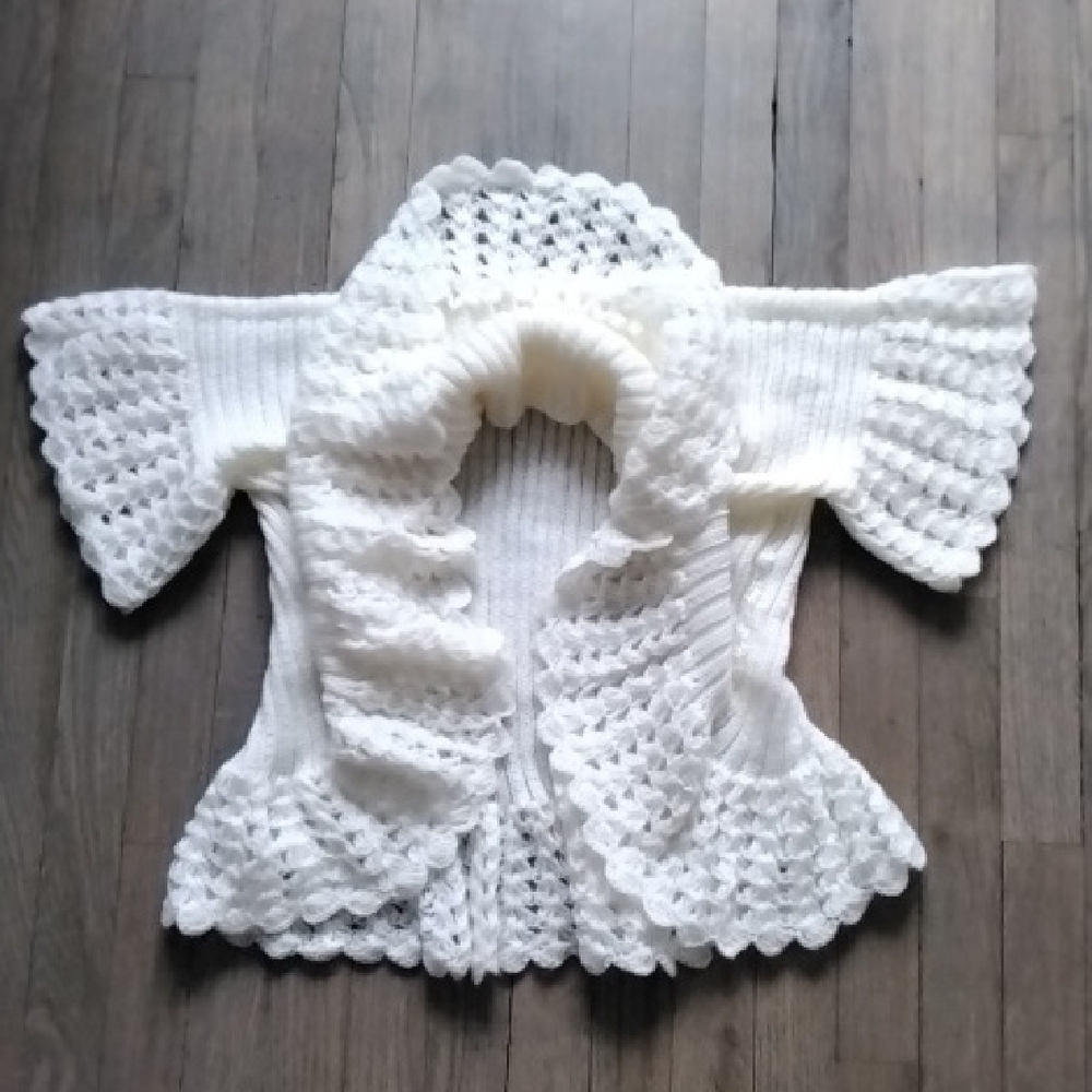 Elegant White One Size Sweater